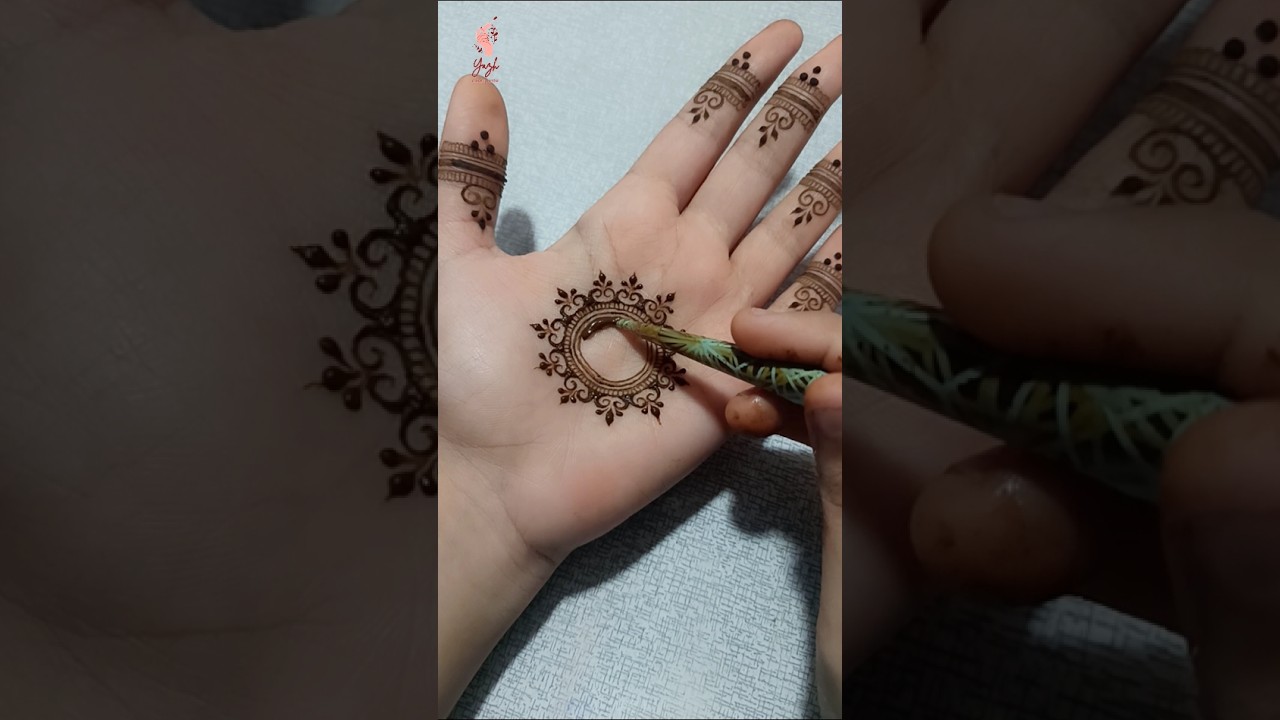 simple mandala mehndi design 😍#simpleandtraditional #mandalamehndidesign #smallandeasymandaladesign