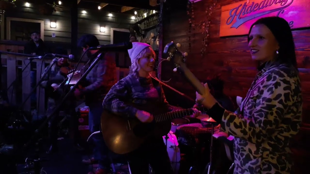 Le Danse de Mardi Gras by The  Daiquiri Queens with Blake Miller
