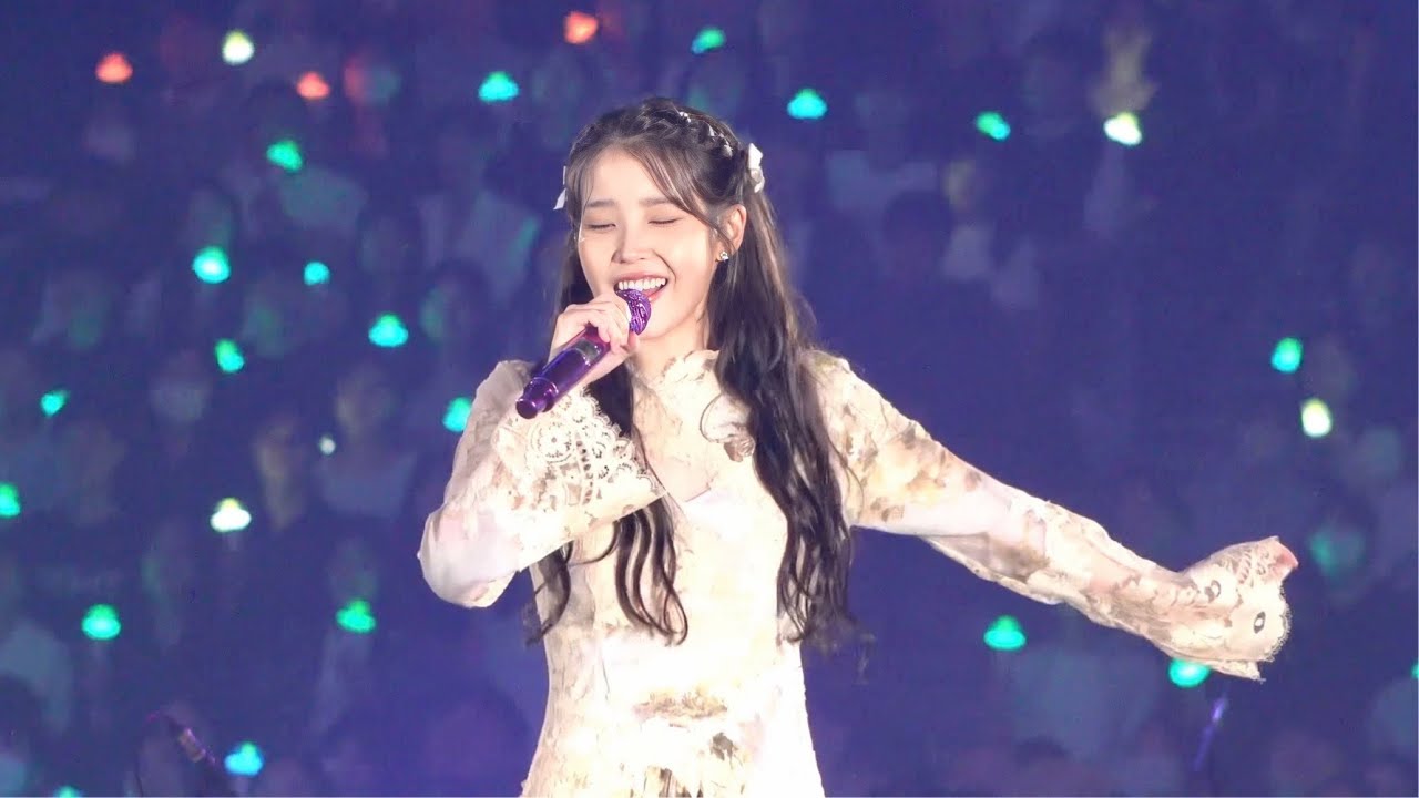 아이유(IU) 하바나(Havana) | 230923 팬콘서트 I+UN1VER5E