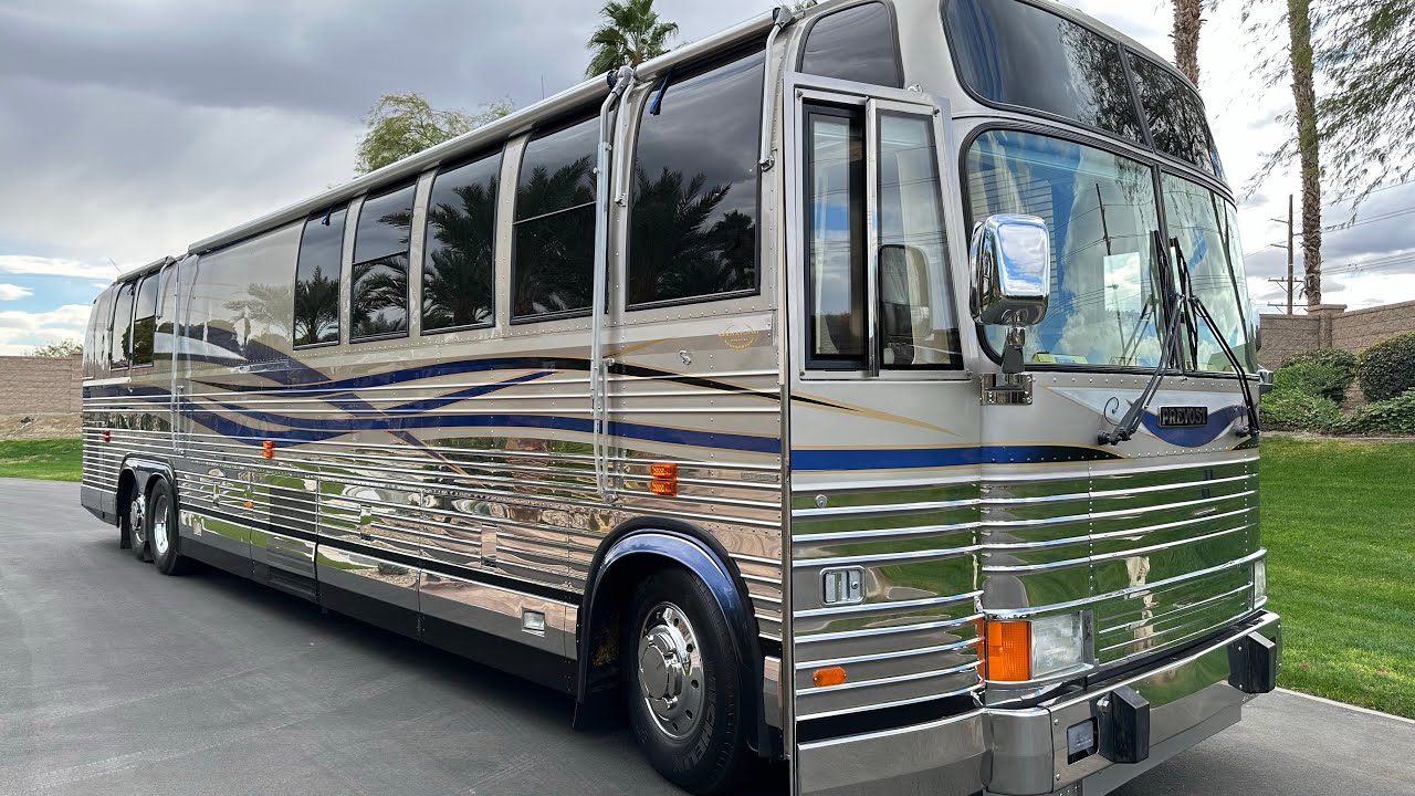 Prevost Marathon First Look