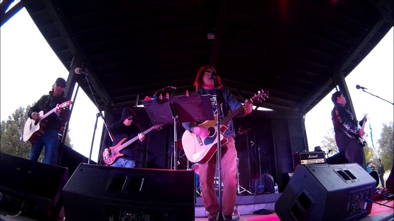 Chris Barker Band - Call Me The Breeze