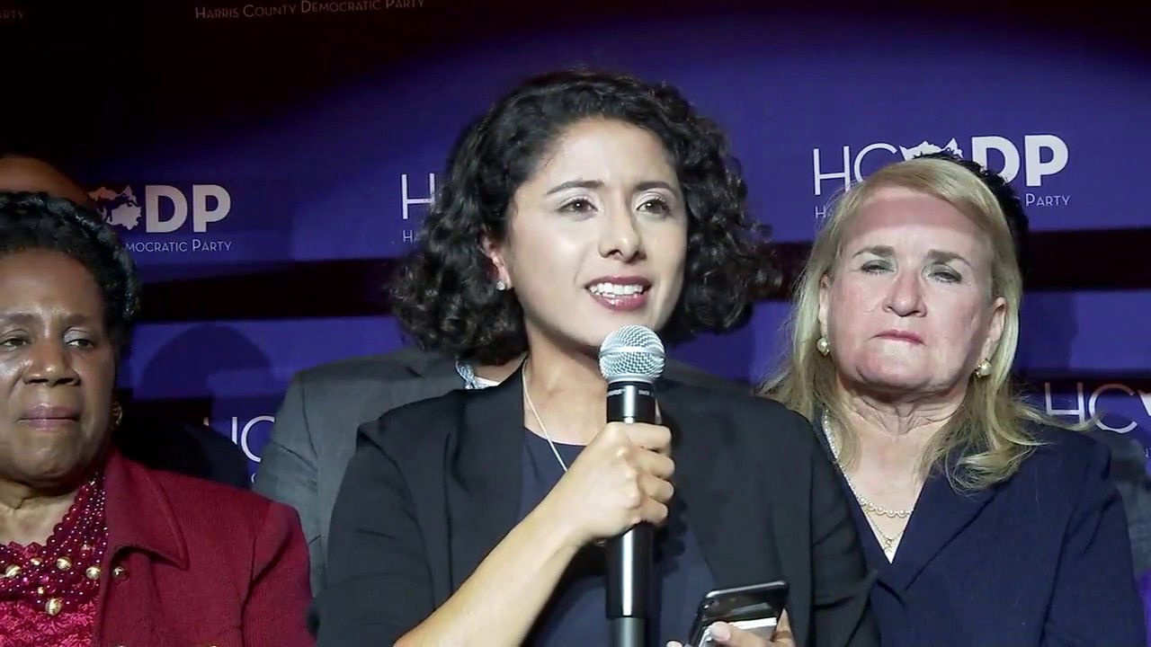 Democrat Lina Hidalgo defeats incumbent Ed Emmett for Harris County judge [FULL SPEECH]