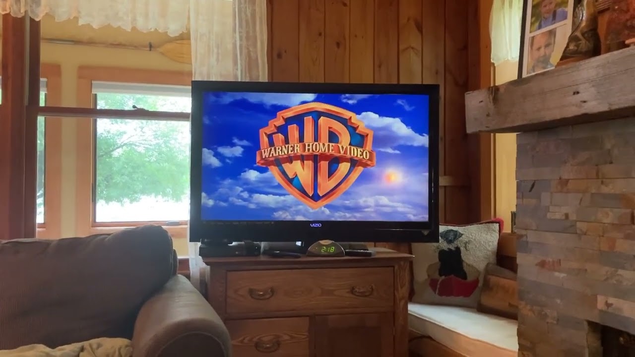Opening to The Polar Express 2005 DVD