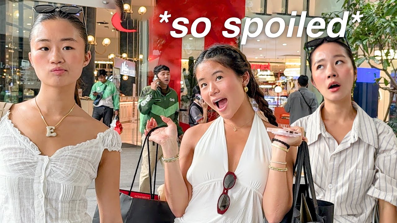 BUYING MY SISTER EVERYTHING IN ONE COLOR *Bangkok vlog* !!