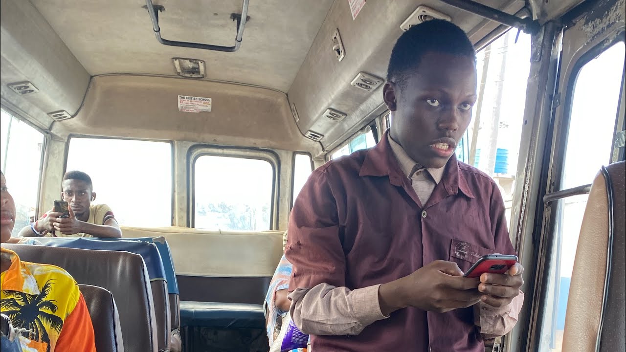 THE FAKE CHINESE LANGUAGE PRANK BY THE BUS CONDUCTOR