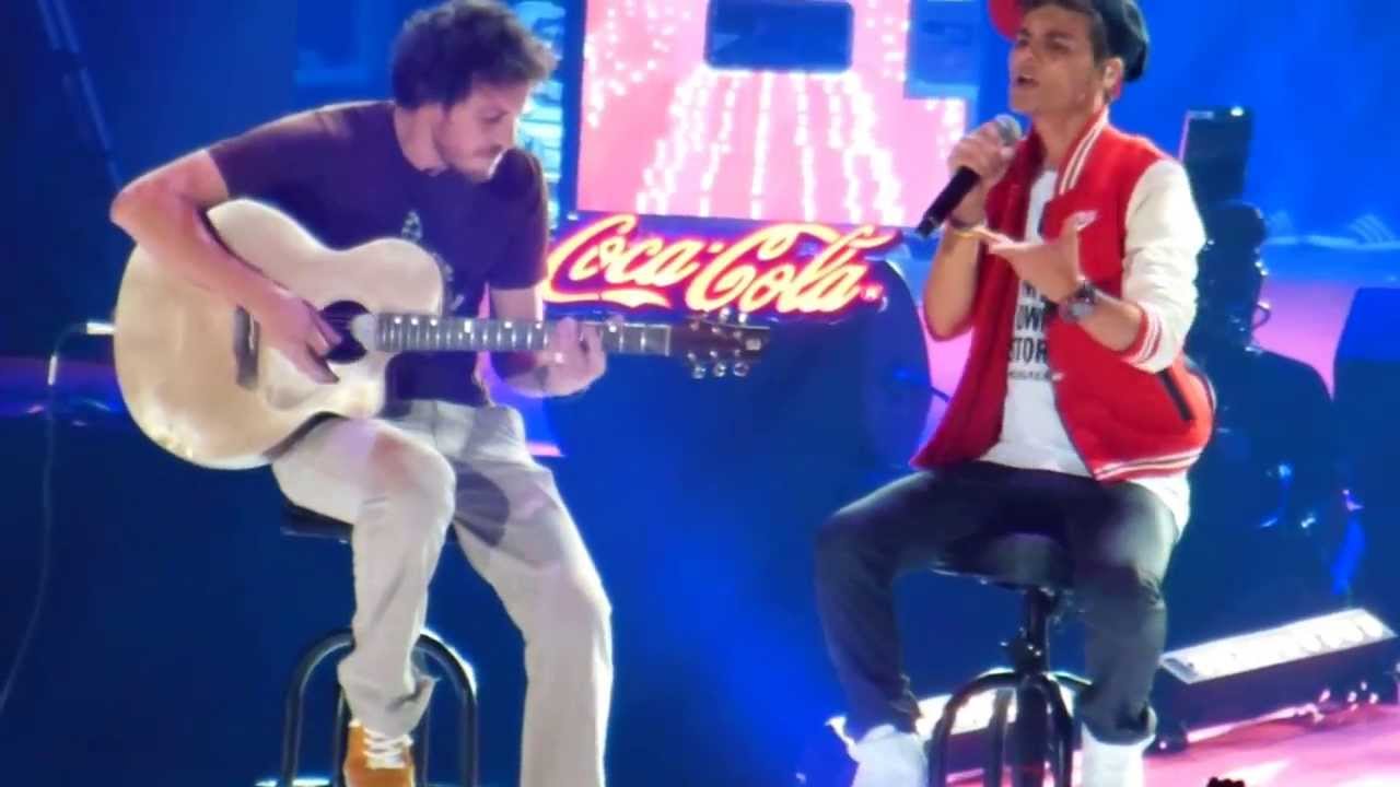 ABRAHAM MATEO EN COCA MUSIC EXPERIENCE 2013 - COVER BRUNO MARS