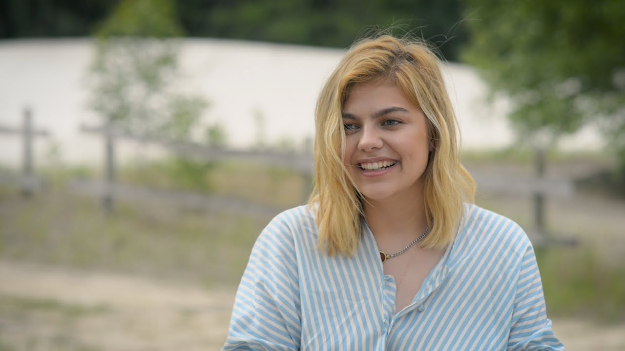L'interview Cool / Pas Cool de Louane pour ELLE