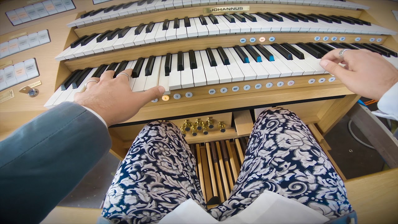 Scarlatti - Sonata in D minor, K 9, L 413 / live from the Organ Truck