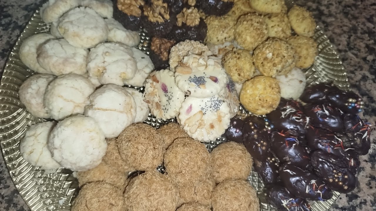 بعجينة واحدة حضري 4 اشكال بمذاق مختلف وشكل مختلف وبمذاق لا يقاوم