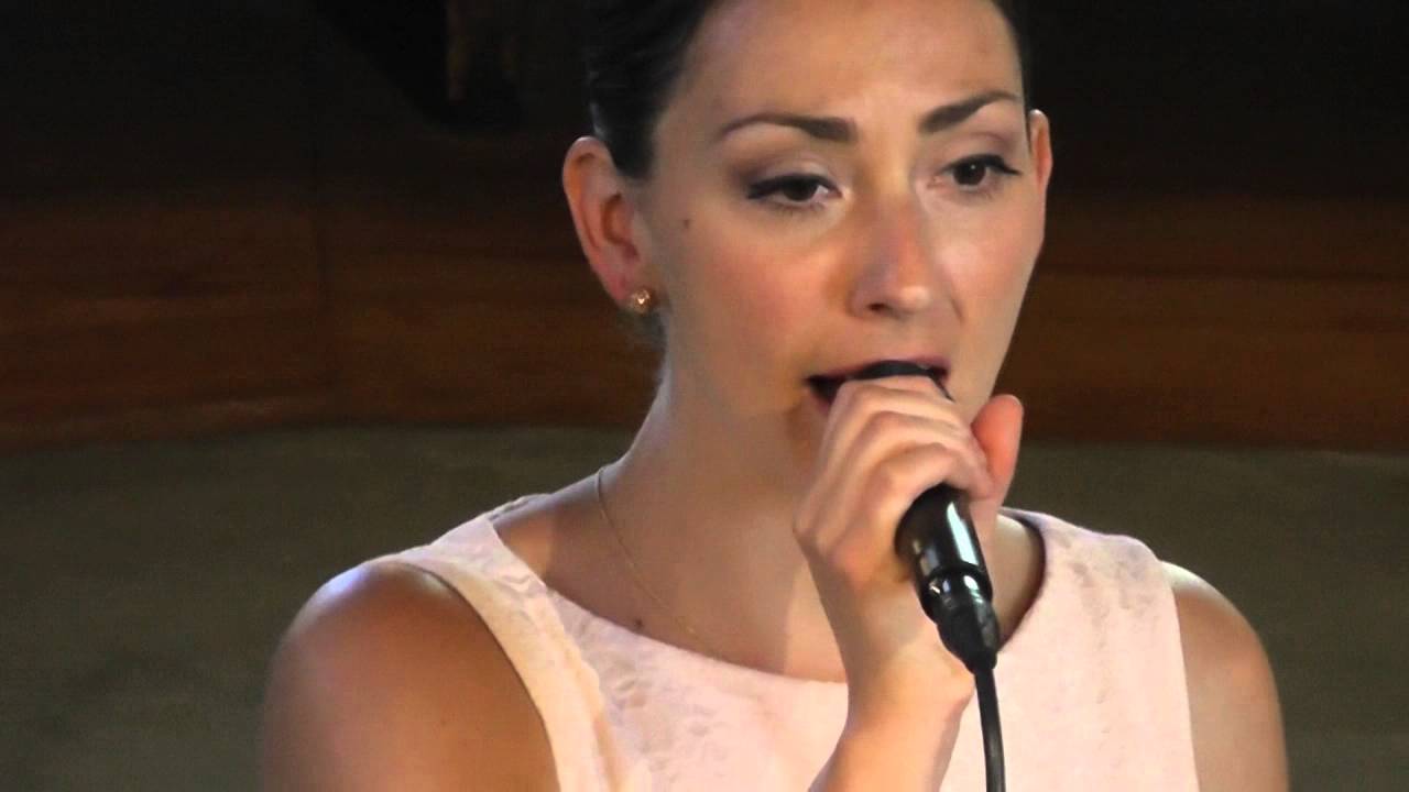 Annie-May Mettraux Hochzeit Demo