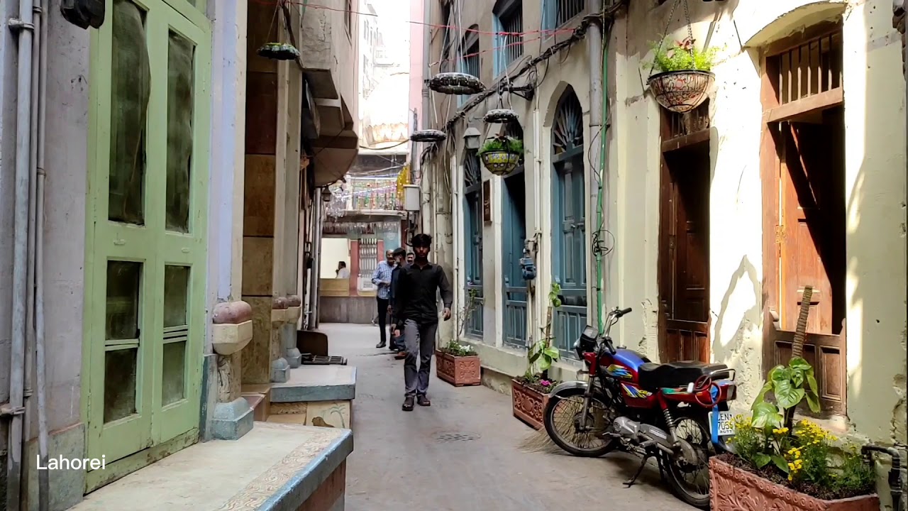 Androon Lahore Beautiful Streets | Europe Style Street in Lahore | Old Lahore Beauty