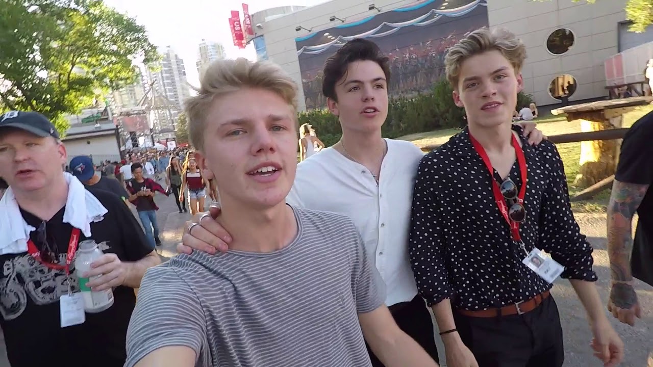 CLUB CAM - WE PLAY THE CALGARY STAMPEDE