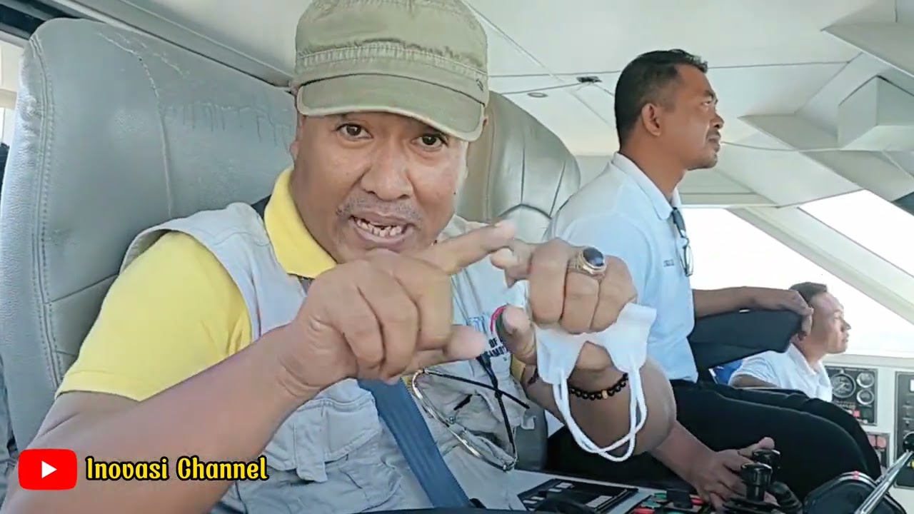 Sensasi Kapal Cepat Tenggara Satu Dari Pelabuhan Kayangan - Poto Tano 30 Menit Terbang Arungi Ombak