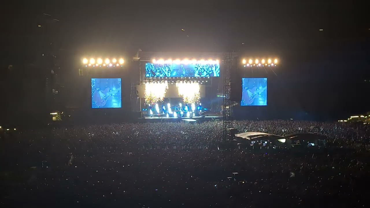 Green Day - Wake Me Up When September Ends Live at Calabash 2025 South Africa