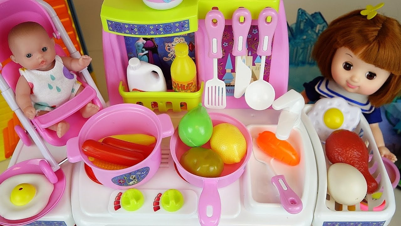 Baby Doll and Frozen Kitchen toys play doh cooking food