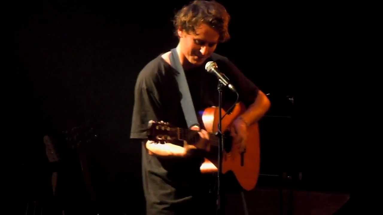 Ben Howard - Keep your head up - Live Paris 2011 (6)