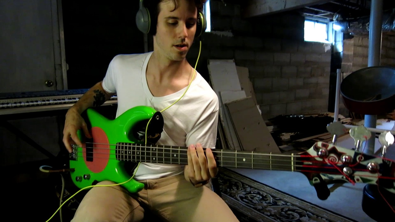 Nillz- Working day and night (bass cover)
