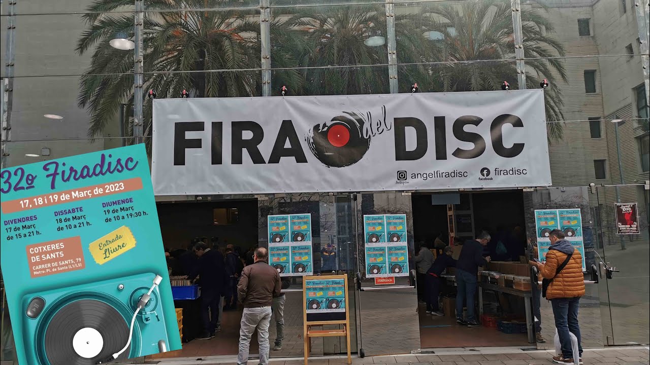 Compras en la Fira del Disc Cotxeres de Sants, Barcelona 2023