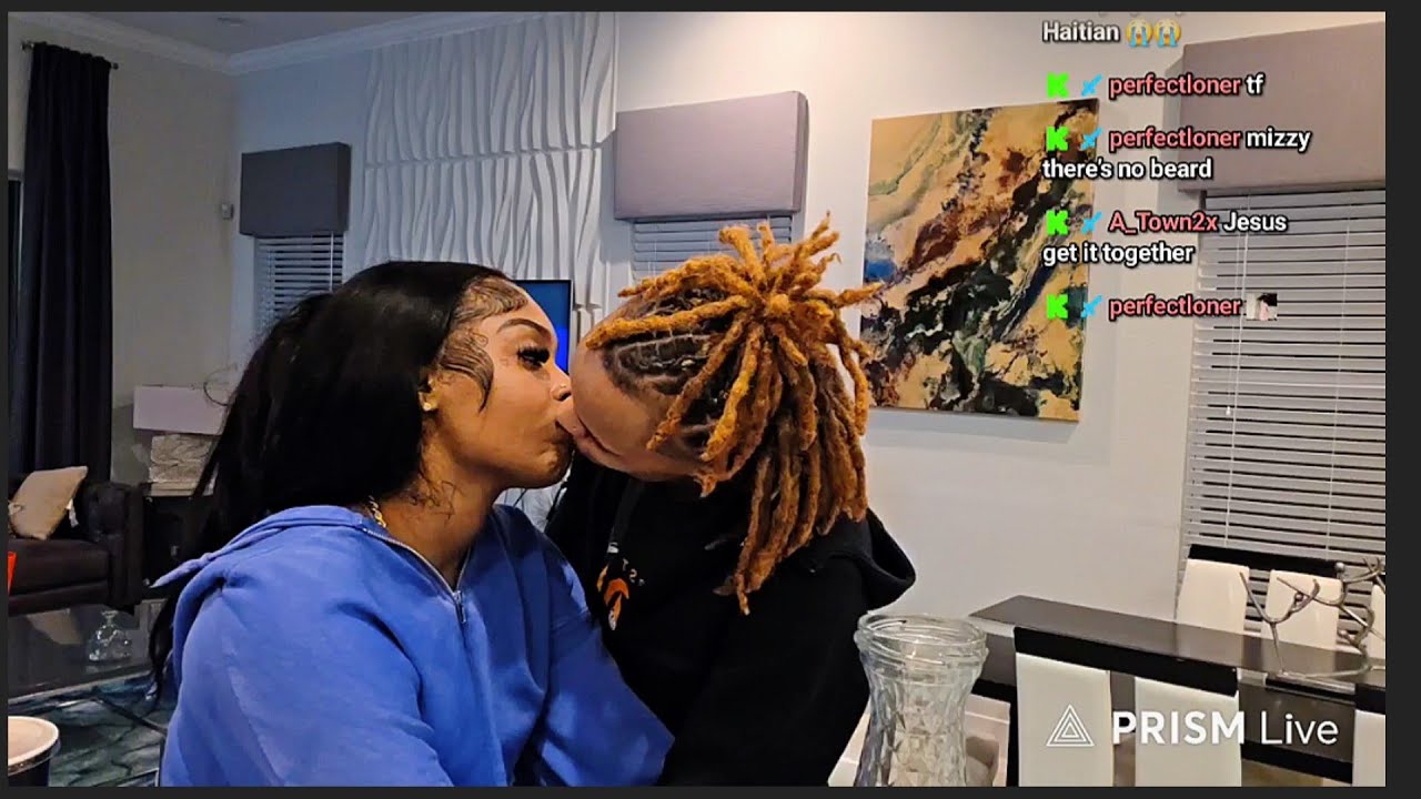 Mizzy and Kita Kiss 💋 Mizzy and Kita Live stream PT. 5