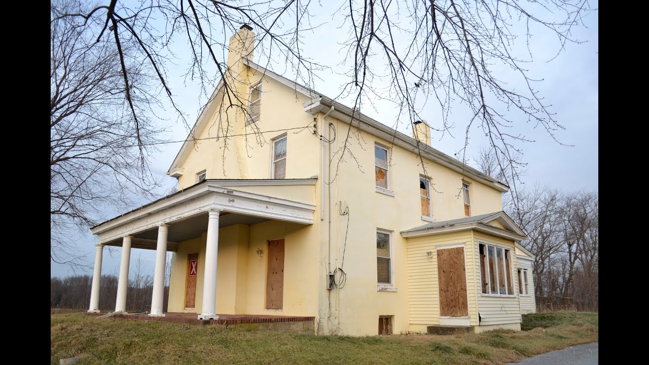 Abandoned Burlington Farmhouse - NJ