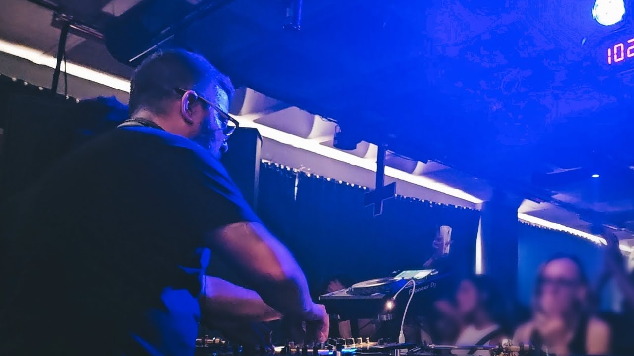 Adri G. | ClubLÄRM | LASOCIACIØN