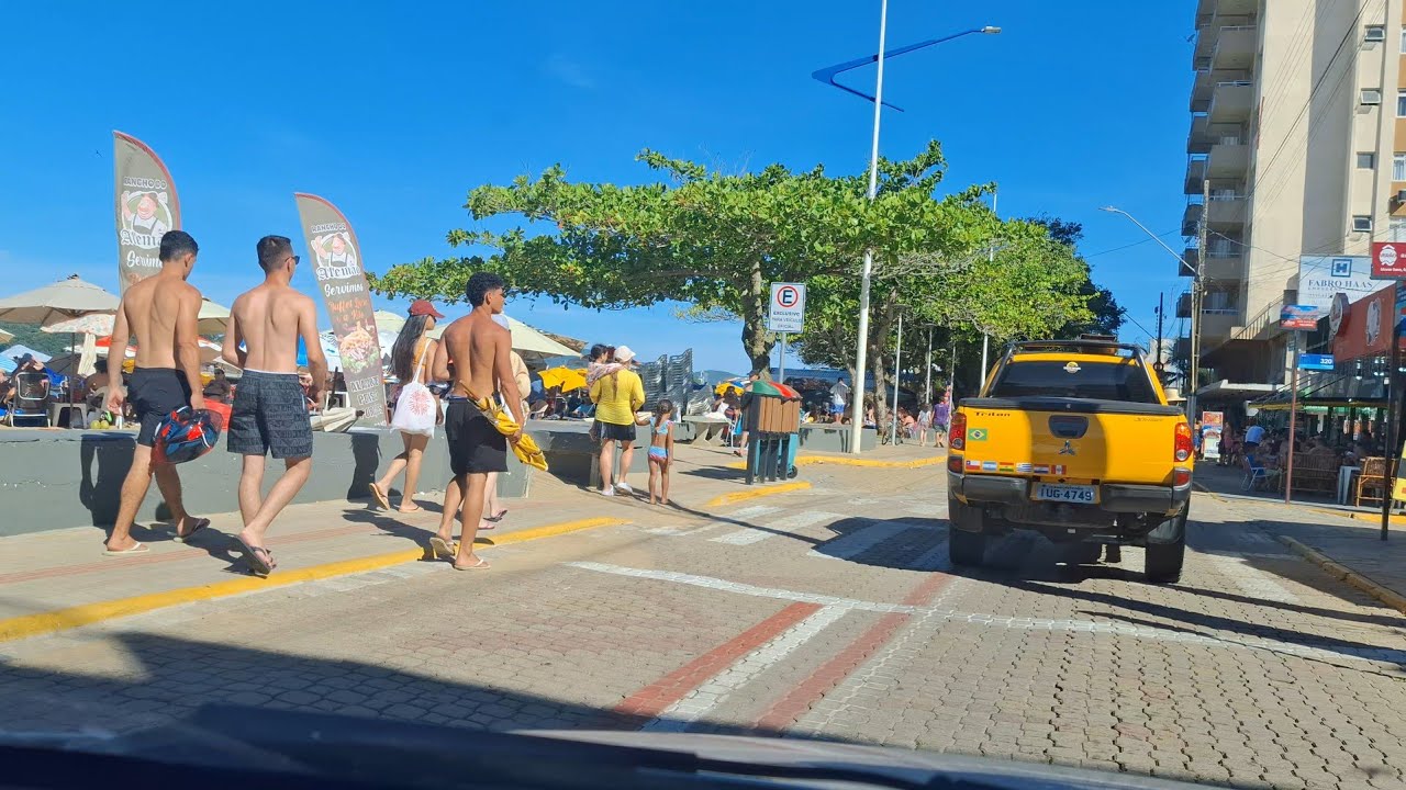Temporada de verão movimentado na cidade Piçarras SC..