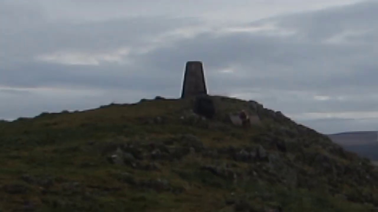 Loudoun Hill - 1,037ft/316m (battle of Robert the Bruce 1307)