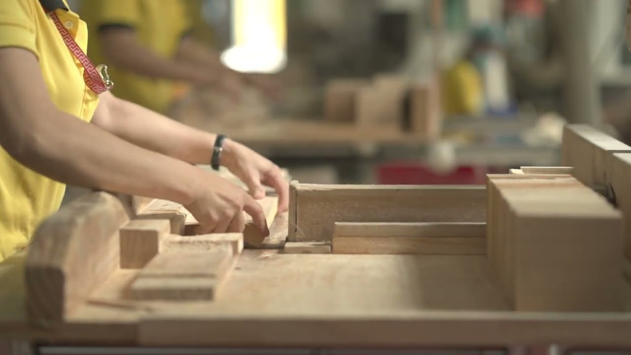 Timber cutting line in a wood factory