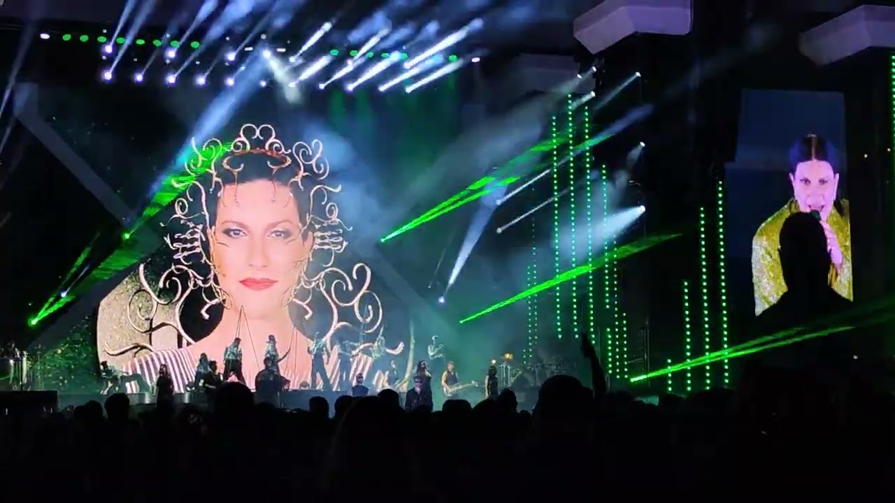 2023 Laura Pausini - Limpido\Surrender\Con la musica alla radio