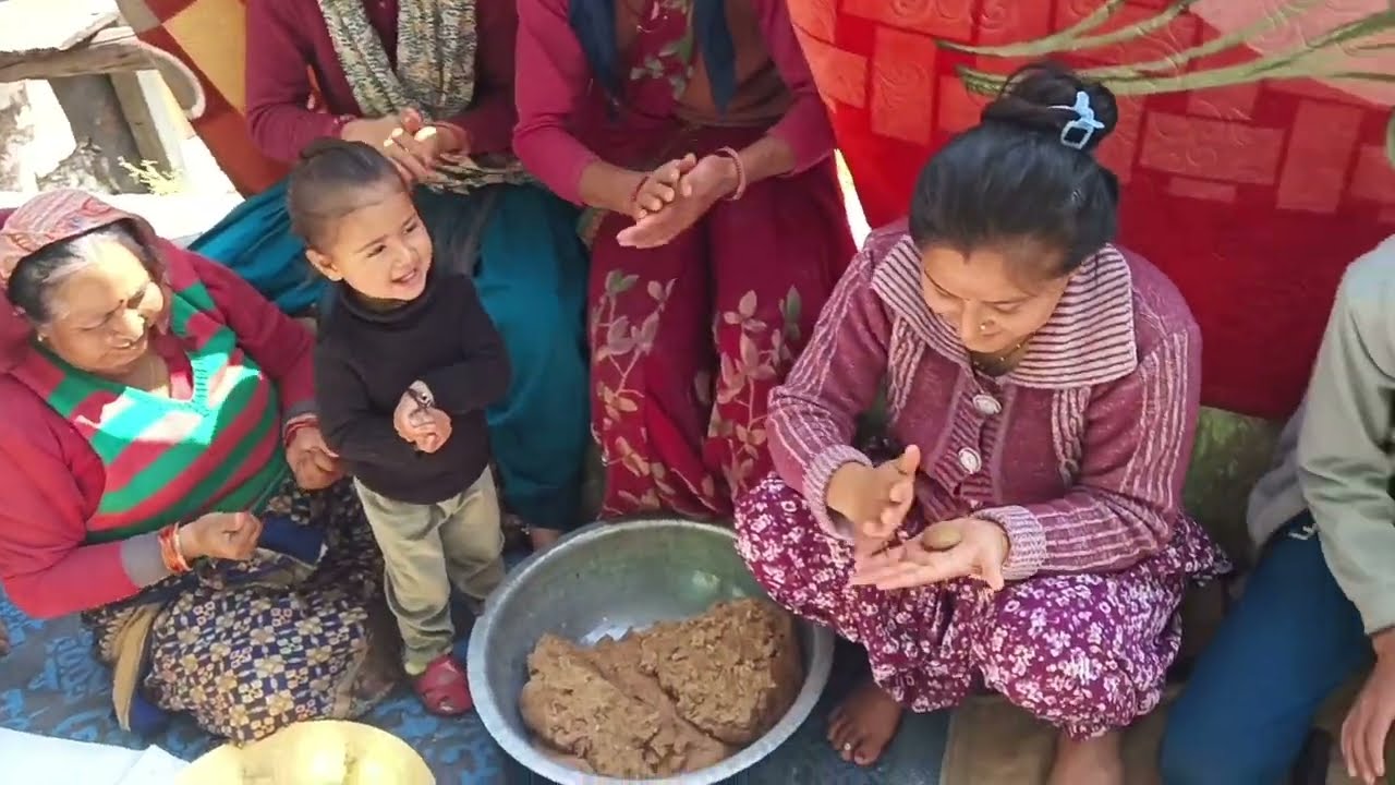 पहाड़ी रिति-रिवाज, बेटी के लिए बनाए रोटना (रोटना रेसिपी)#phadilifestyle  vlog .....❤️❤️❤🥲