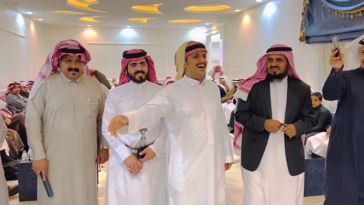 سلطان آل حزمي || لو ضاق صدر الجنوبي من نسيم الهوا ~~ماضاق صدره من ضيوفه واعز اخوياه
