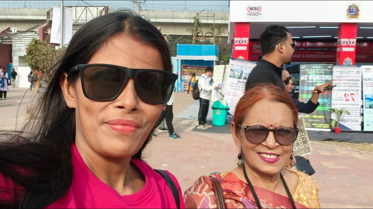 Ma meye mile sat Book fair gechilam onek yr por.