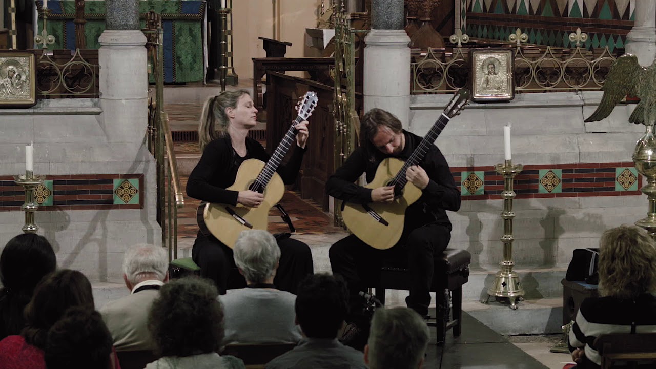 Duo KM play 'Gracias a la vida' & 'La Jardinera' by Violeta Parra