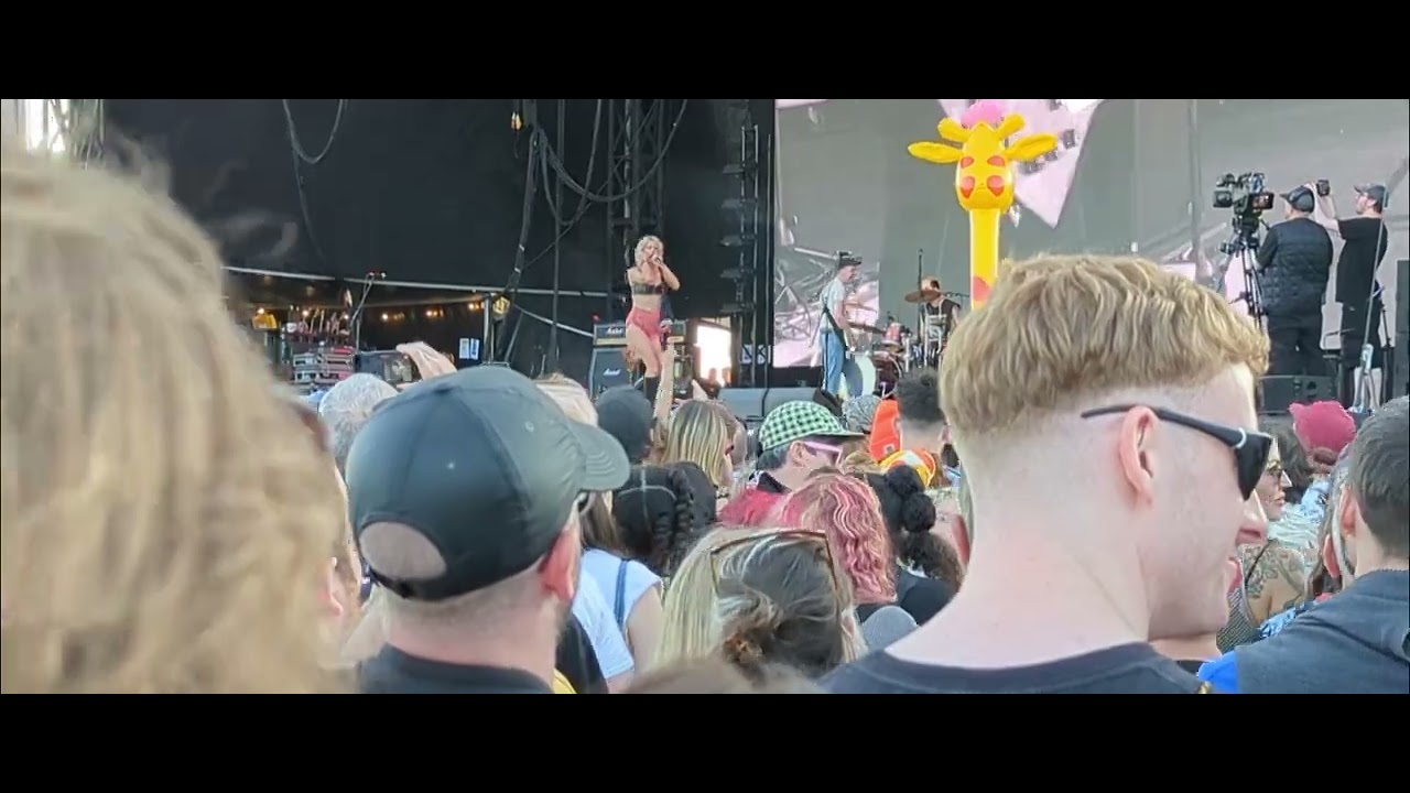 Amyl and the Sniffers - Maggot at Forwards Festival, Bristol on Saturday 2nd of September, 2023