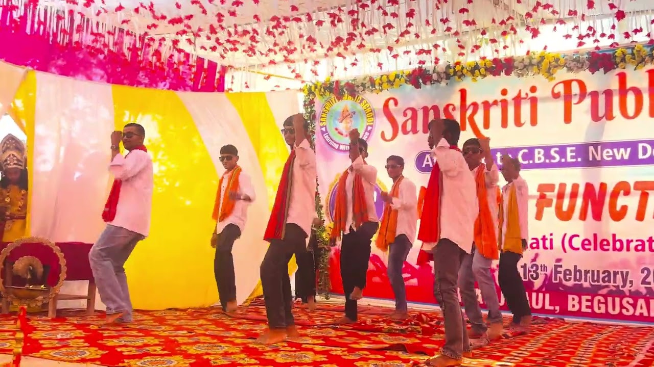 Jiya jiya ho Bihar ka lala 🚩dance #crazyteam #boysdance #bihari #biharjharkhandnews 