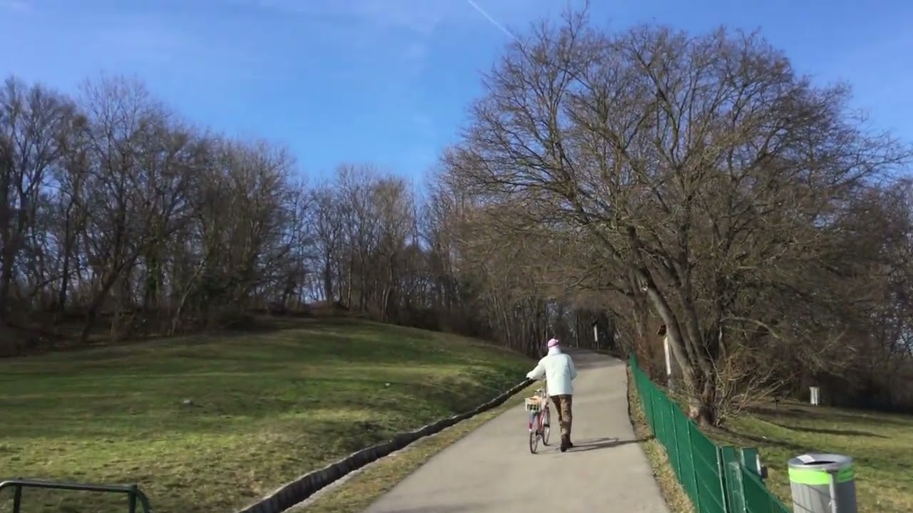 Samstag Nachmittag in Wien (RoterBerg Hietzing)