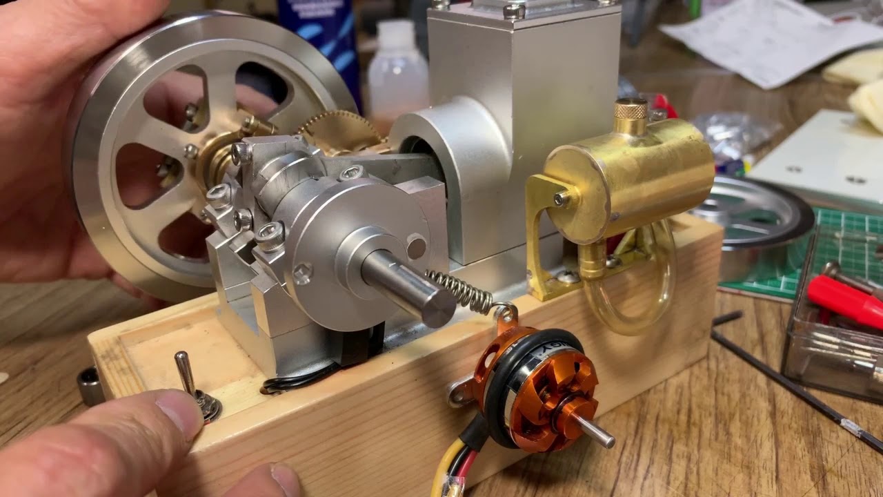 Hit and Miss Engine(M90) Sinple power generator.