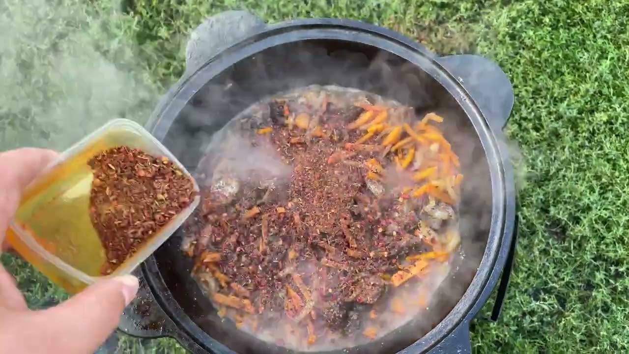 Плов в казане на костре!