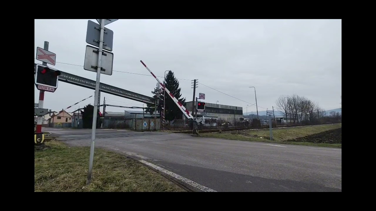 Železničné priecestie Nemšová #2 (SP1745)/31.1.2026/Slovenské železničné priecestie