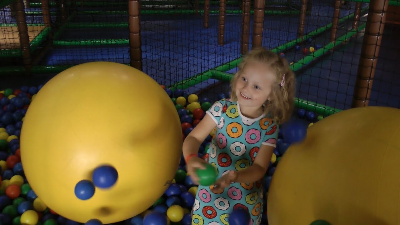 Ball pit fun (part 2/2) Indoor Playground Fun for Family and kids