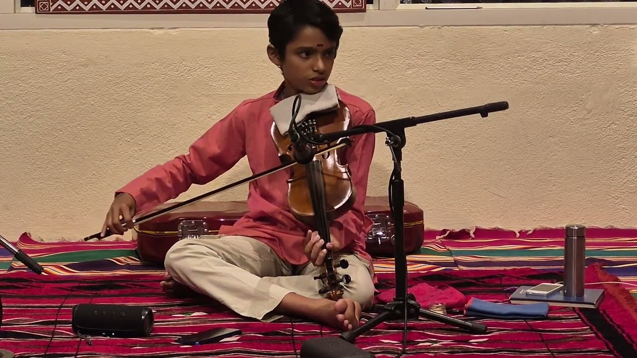Swaradhara concert - Prachet Ram Kaje & Shri Ramesh Dhannur - Raag puriya dhanashri alaap