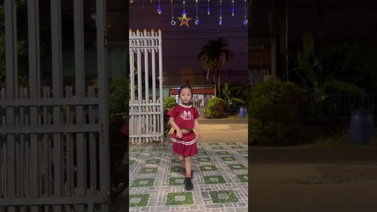  Bướm  say bé Dâu 4T