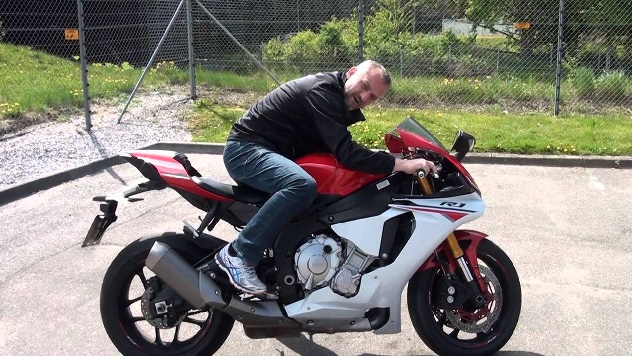 Test: Yamaha YZF-R1 2015 - God på bane - Barsk på vej