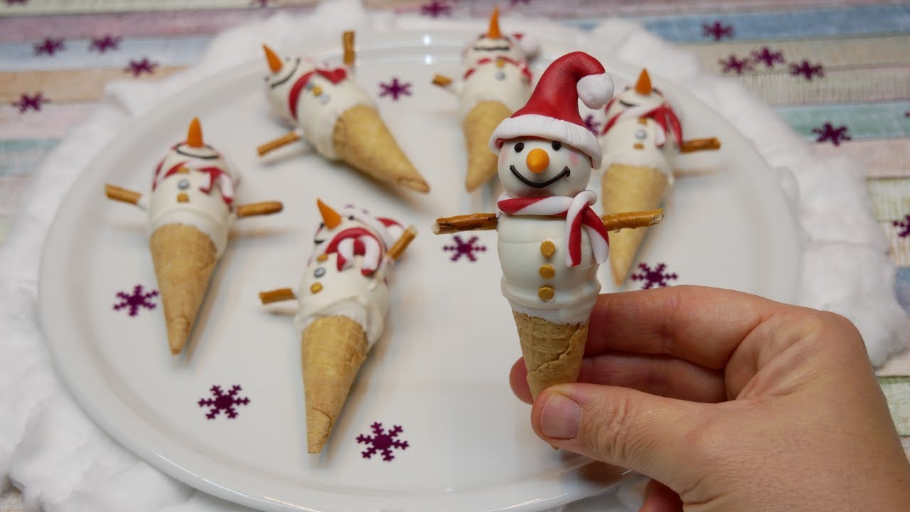 MUÑECOS DE NIEVE EN MINI CONOS (CAKE POPS) / El Rincón de Belén