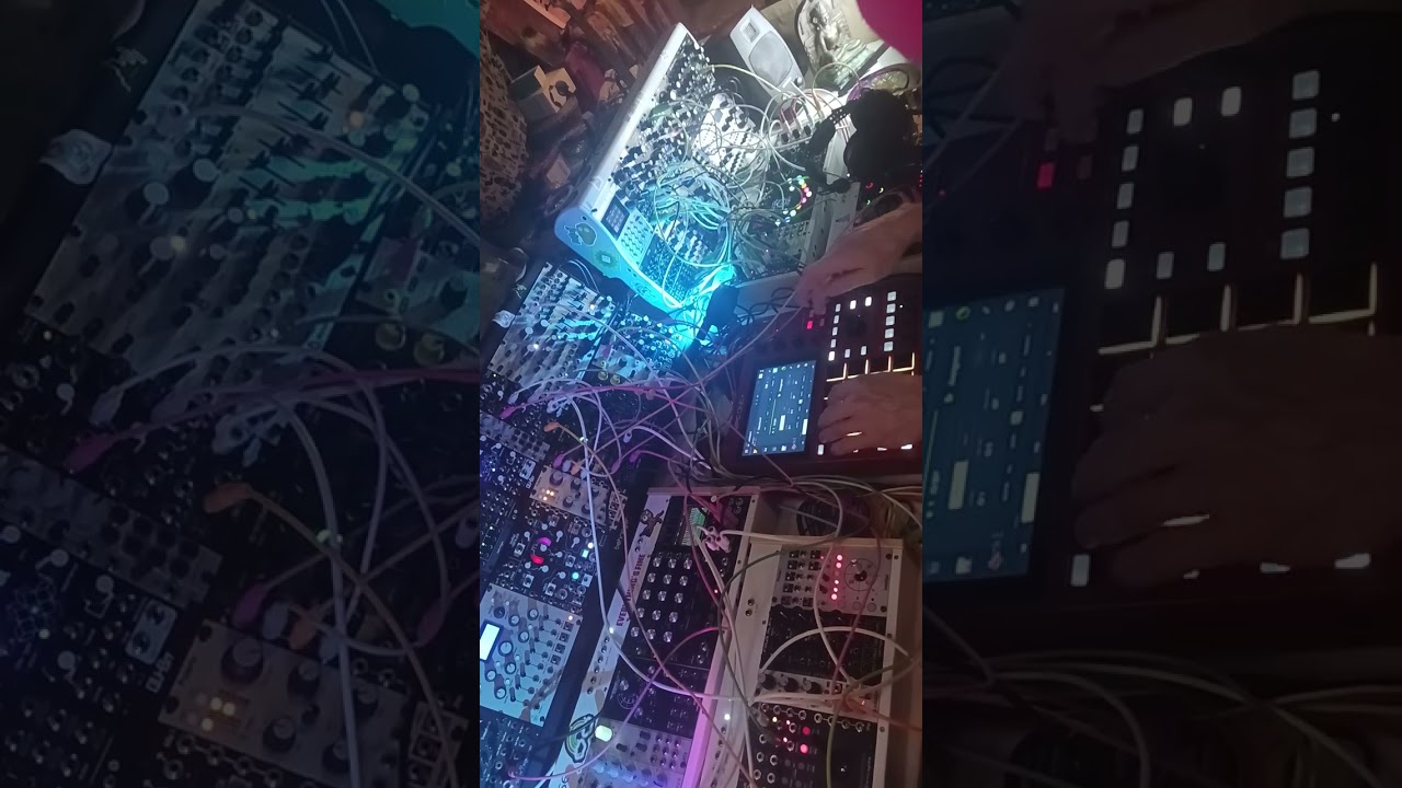 CHAKRA #experimentalmusic #electronicmusic #melodic #synth #beats #Improvisation #meditation #jam 