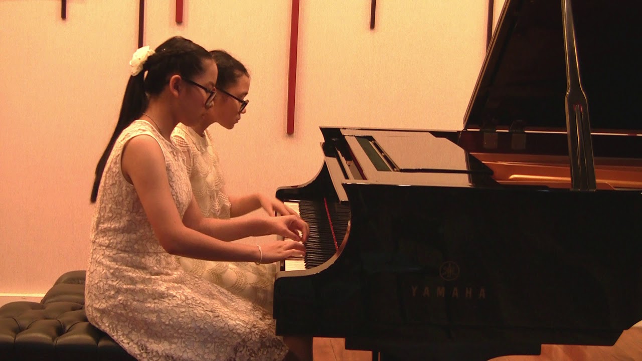 Valse Sentimentale a Deux (Performed by Natamon Atsavakovith)