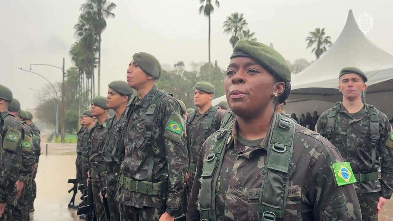 Formatura do Dia do Soldado em Porto Alegre, RS