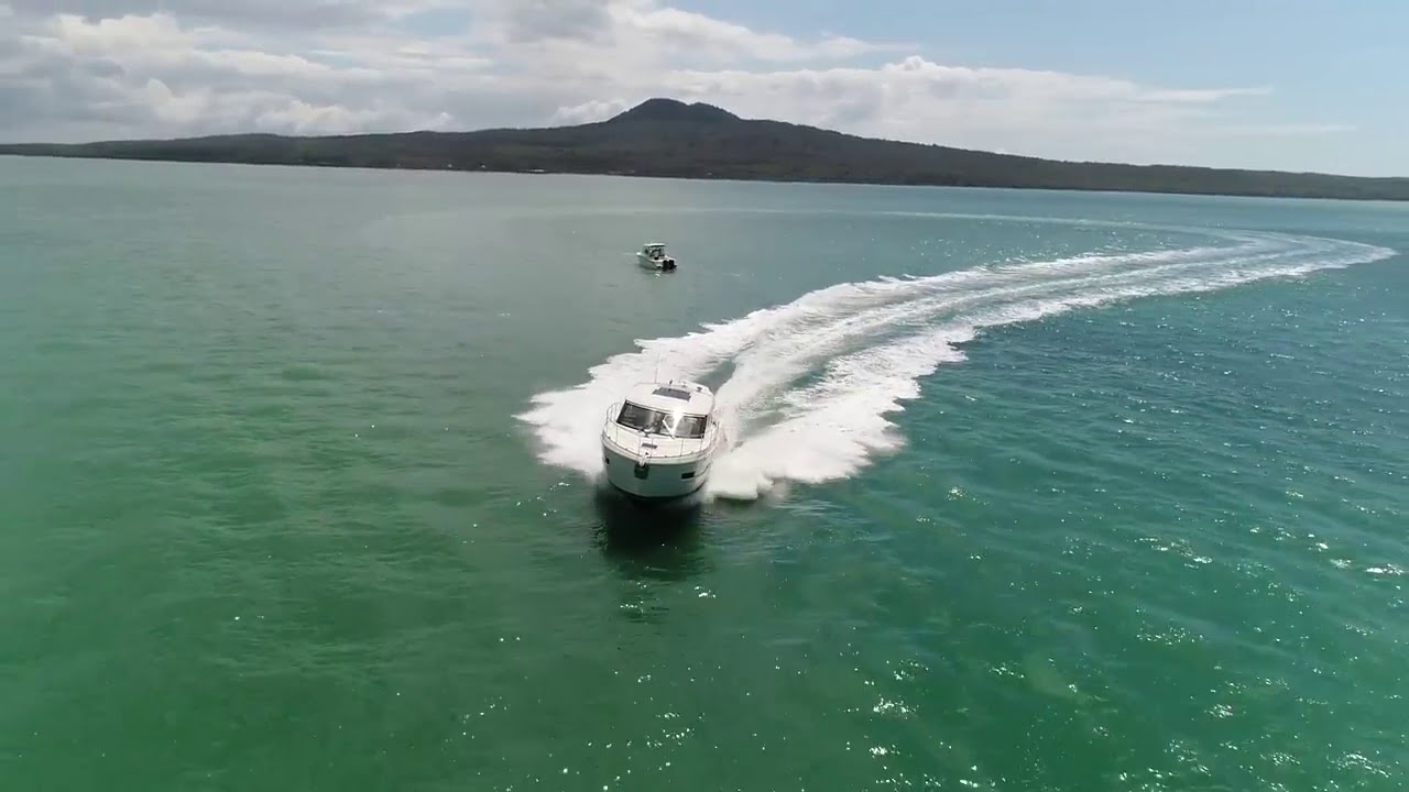 Carver C37 boat test