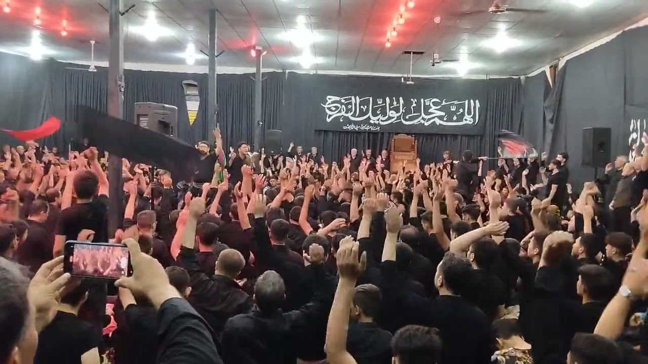 نوحه خوانی و سه نزنی افغانستانی‌های مقیم کاشان با مداحی اهل بیت آقای مهدی اکبری