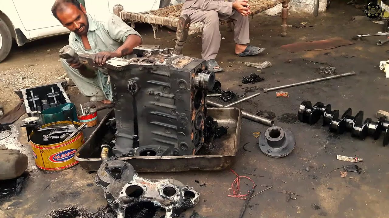 Restoration Company Repaired Wasted Massey Ferguson 165 Engine 2 @abdul kurad @BundyBearsShed